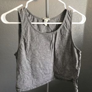 Crop tank top.